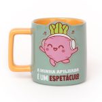 Caneca 3D Beterraba - A minha afilhada é um espetáculo