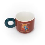 Caneca empilhável - Sair de casa custa. Felizmente, há café. - Image 2
