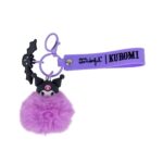 Porta-chaves com pendentes e pompom - Kuromi